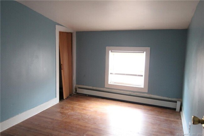 Photo - 35 Wolcott St