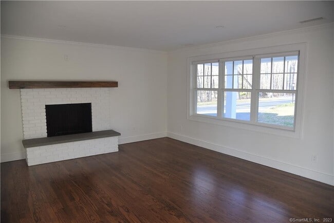 Photo - 32 Deer Hill Rd