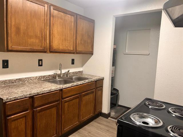 Photo - 2710 Mitchell St