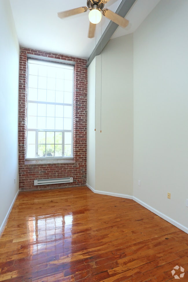 2HAB, 2BA - Apartamento - Saxapahaw Rivermill Apartments