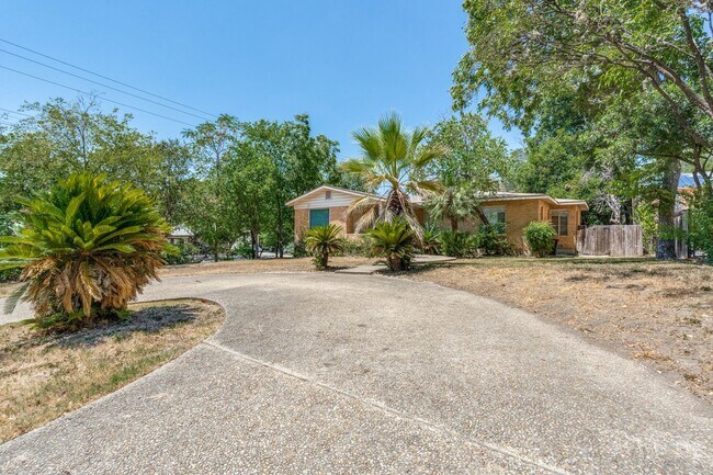 Photo - ALAMO HEIGHTS I.S.D.