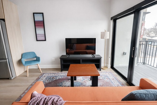 Photo - 203 N 48th St Unidad SI ID1464882P