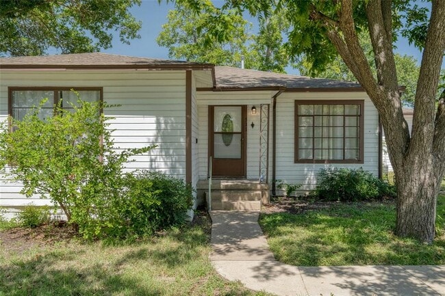 Photo - 511 Sloan St
