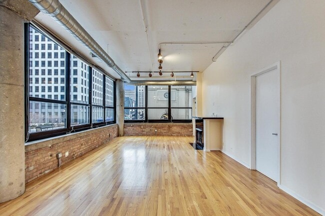 Photo - 130 S Canal St Unit 218