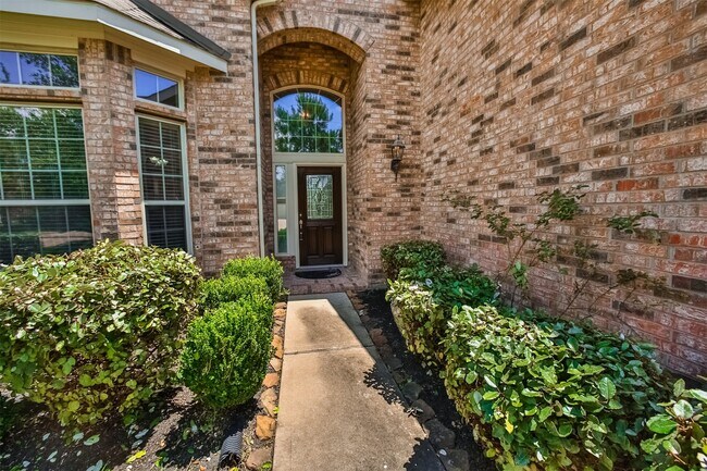 Photo - 5103 Shadow Breeze Ln