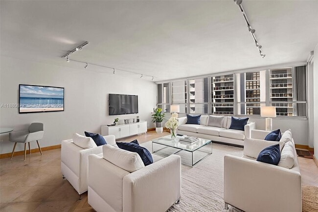 Photo - 11 Island Ave Unidad 2009