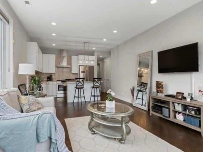 Photo - 2303 W Wilcox St Unit 2S