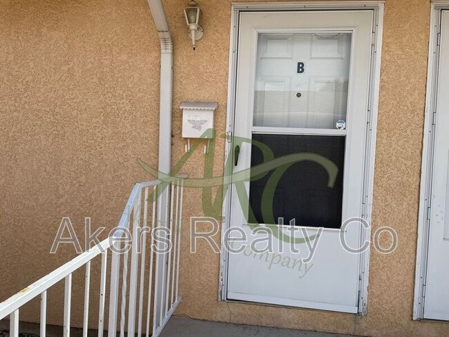 Photo - 2730 Poplar St