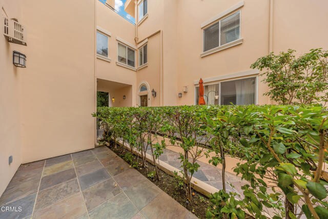 Photo - 4732 Radford Ave Casa Adosada