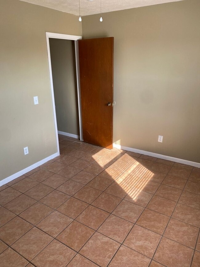 Photo - Pleasant Manor - 1930 W 24Th St Unit C