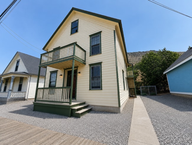 Building Photo - 458 S C St Unit 458 S. C Street A