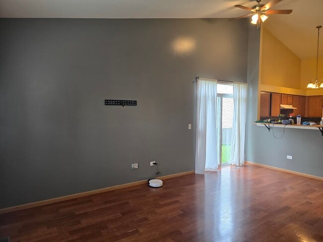Photo - 402 Waubonsee Drive