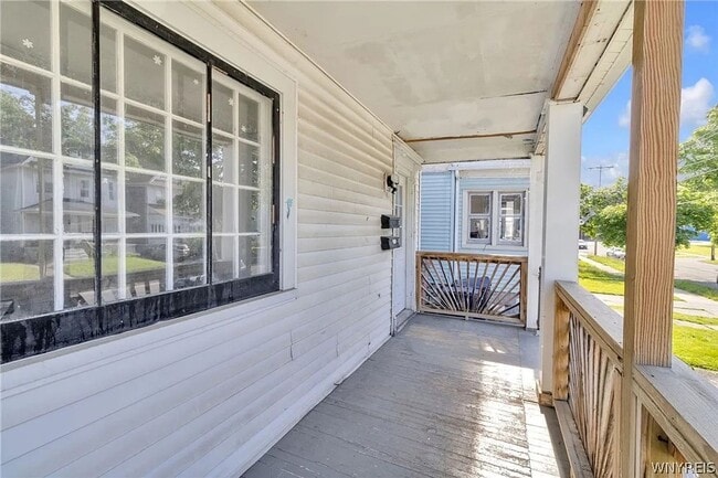 27 Como Ave Unit 27 Como Lower