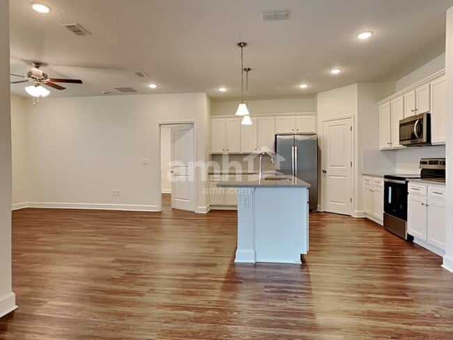 Photo - 2880 Alanas Mdw Wy