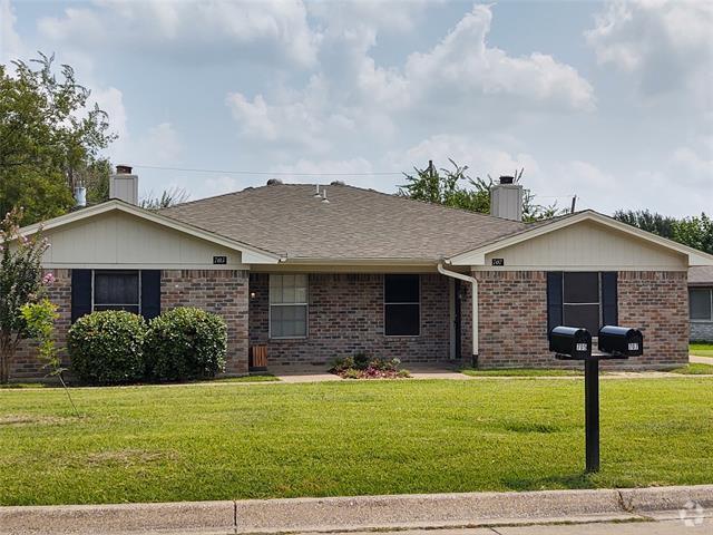 Building Photo - 705 Bluebonnet Dr Rental