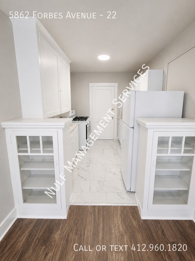 Building Photo - 5862 Forbes Ave Unit 22