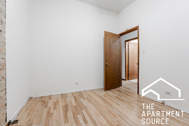 Photo - 2521 N Lincoln Ave Unit B3