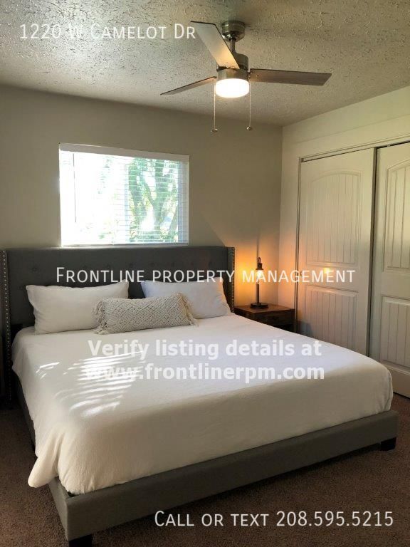 Photo - 1220 W Camelot Dr