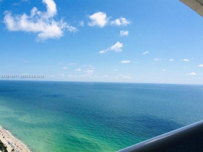 Building Photo - 1830 S Ocean Dr Unit 1830 S Ocean Dr # 4412