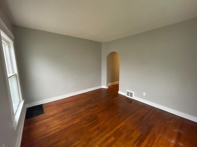 Photo - 1053 Washington Ave