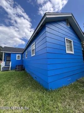Photo - 834 N Washington St