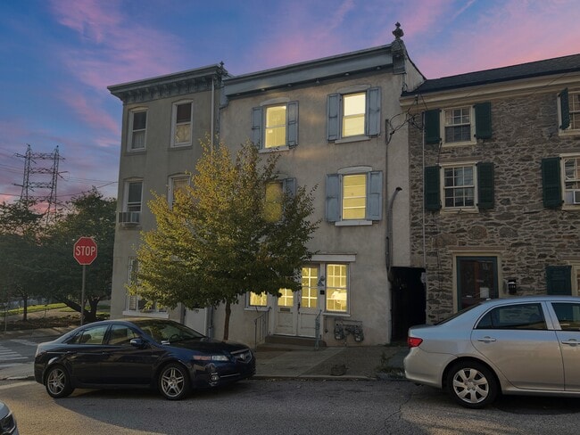 Photo - 134 Rector St