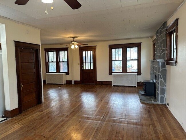 Photo - Welcome to this charming 3-bedroom, 1-bath...