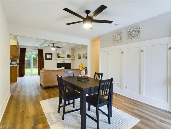 Photo - 3BD/2BA Ranch in Quiet Cul-de-sac Attached Garage!  Fully Fenced Large Backyard!