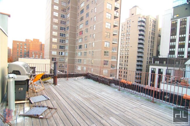 Photo - E 18TH ST. Unit 5D