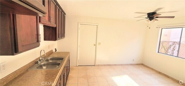 Building Photo - 3638 E 54th St Unit A Rental