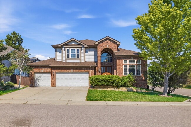 Photo - Spectacular Stonegate Living! Gorgeous 3-Bed Corner Finished Basement, Wet Bar, and Custom Marble...