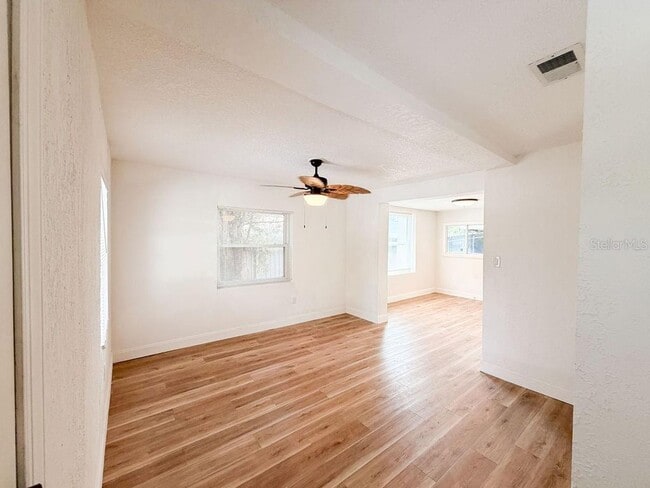 Photo - 4009 Deleuil Ave