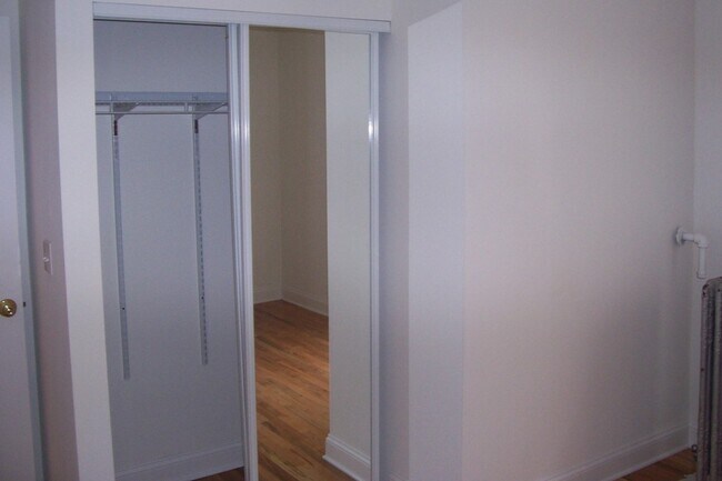 Photo - 716-20 Clark St.