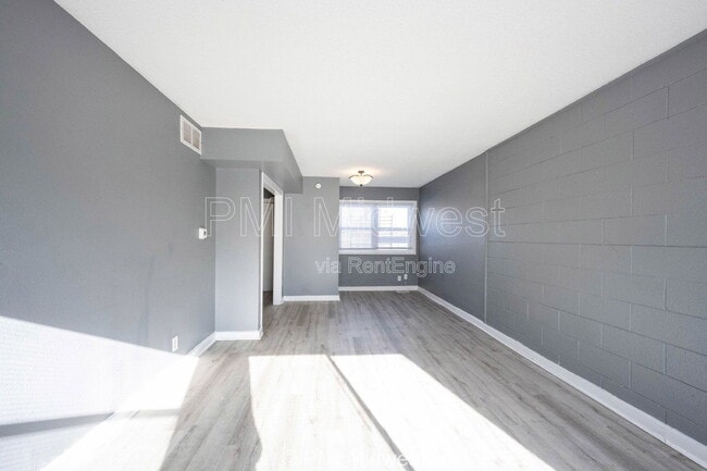 Photo - 6054 E 16th St