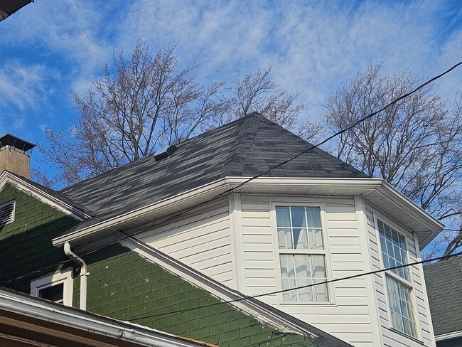 Photo - 2424 Broadway St