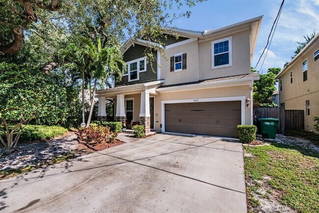 3007 W Palmira Ave