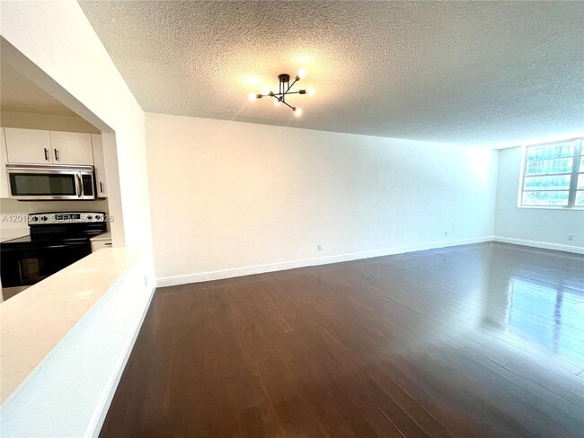Photo - 19390 Collins Ave Unit 316