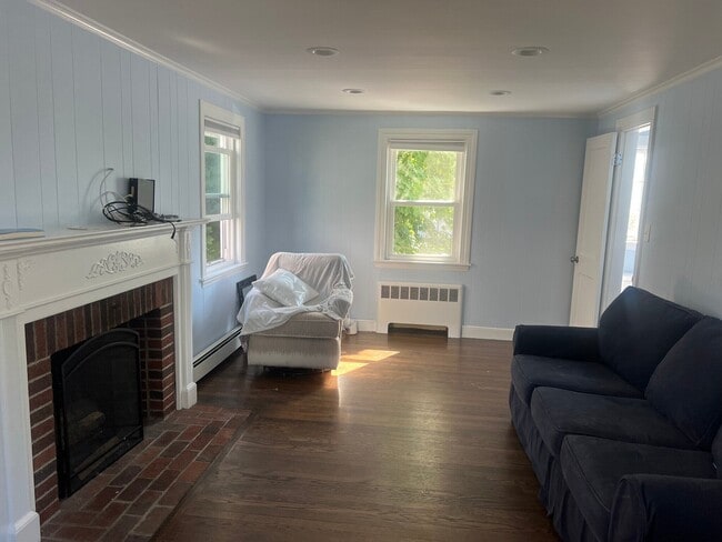 Photo - 125 Thacher St