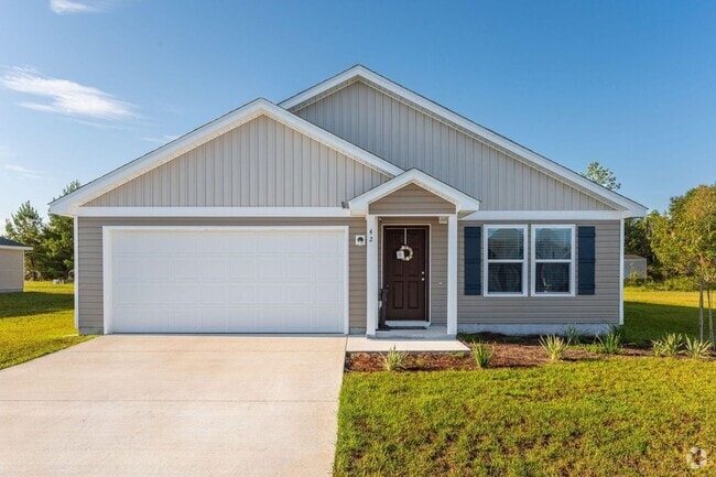 Building Photo - Charming 4-Bed Home in Quiet DeFuniak Spri...