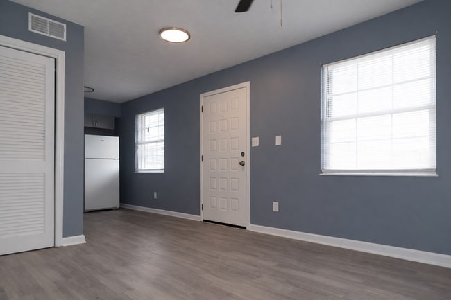 Photo - 4450 Dixie Hwy Unit 1