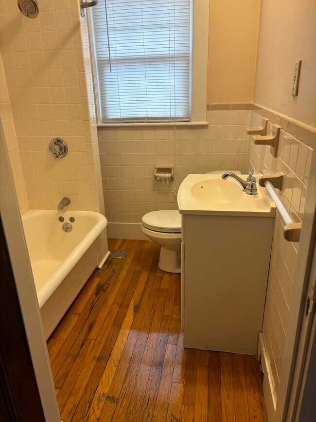 Photo - 18 Adams Ave Unidad 2