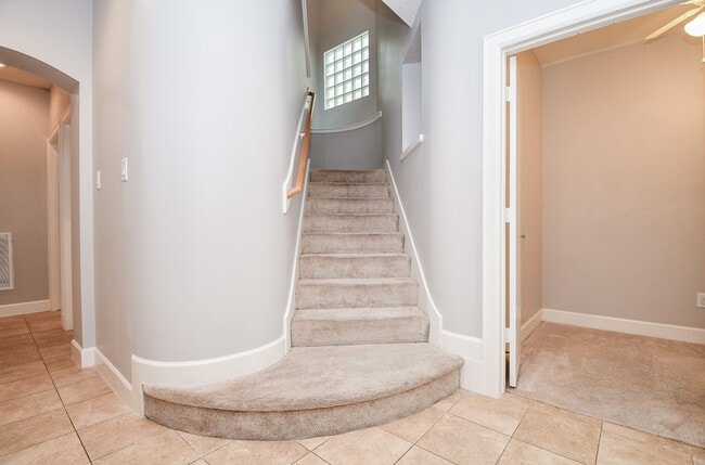 Photo - 3715 Main Plaza Dr