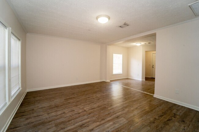 Photo - 37 Evergreen Ave Unit Apt. A