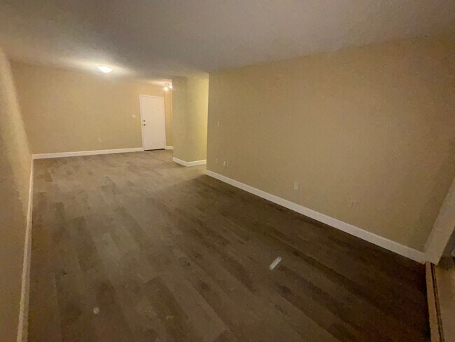 Photo - 225-225 Old Carriage Dr Unité 101