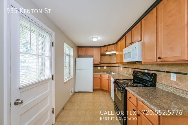 Photo - 935 Kenton St