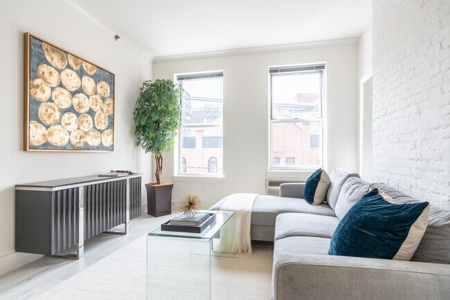 Photo - 512 Observer Hwy Unit 2E