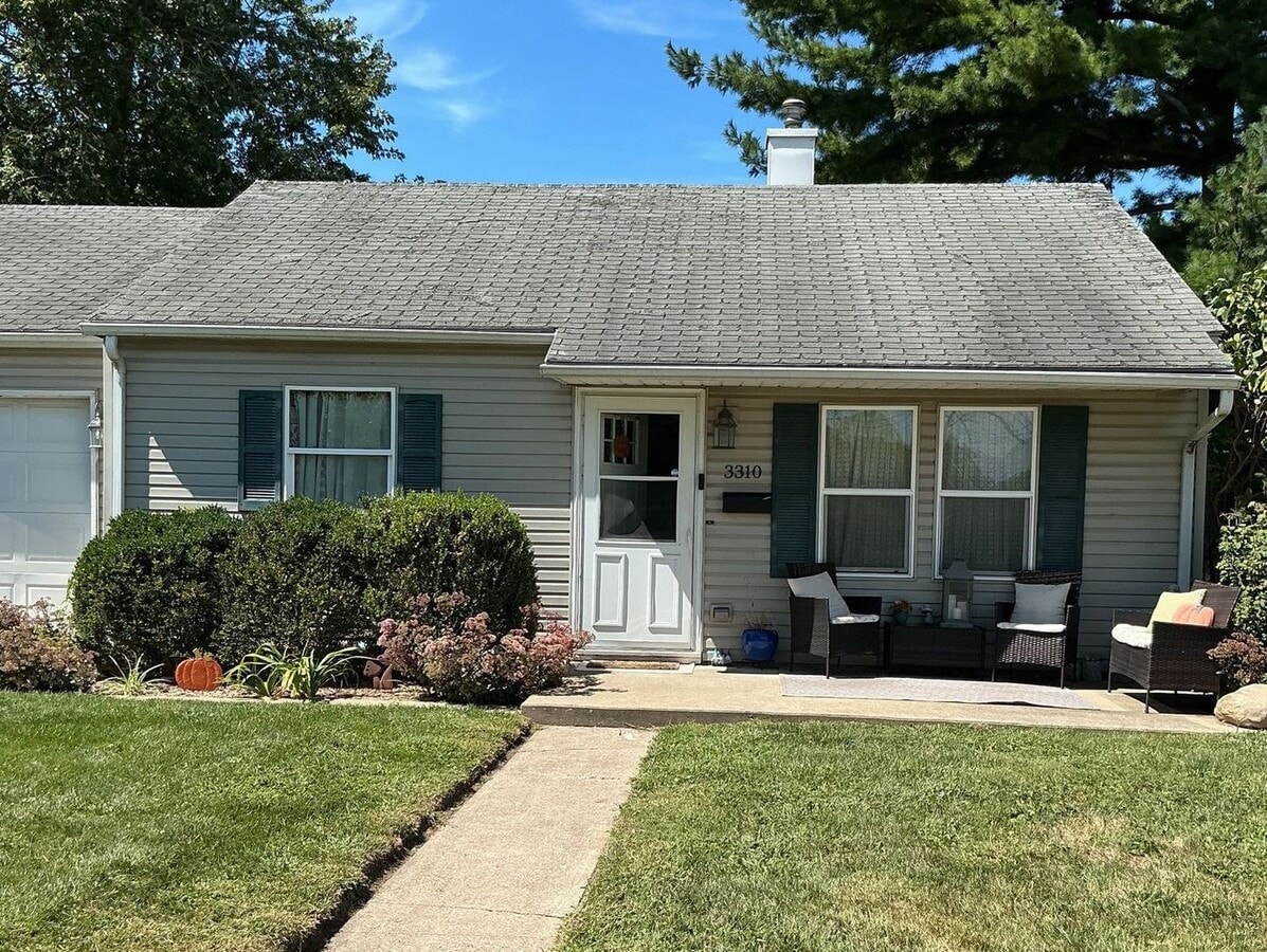 Photo - 3310 Elmwood Ave