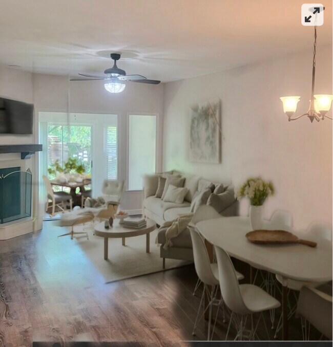 Photo - 596 N Nova Rd