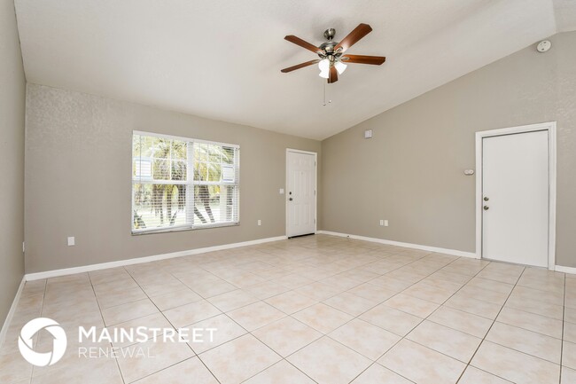 Photo - 2630 Canoe Ln