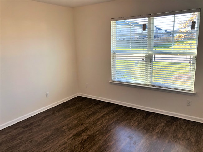 Photo - 92 Roseberry Cir